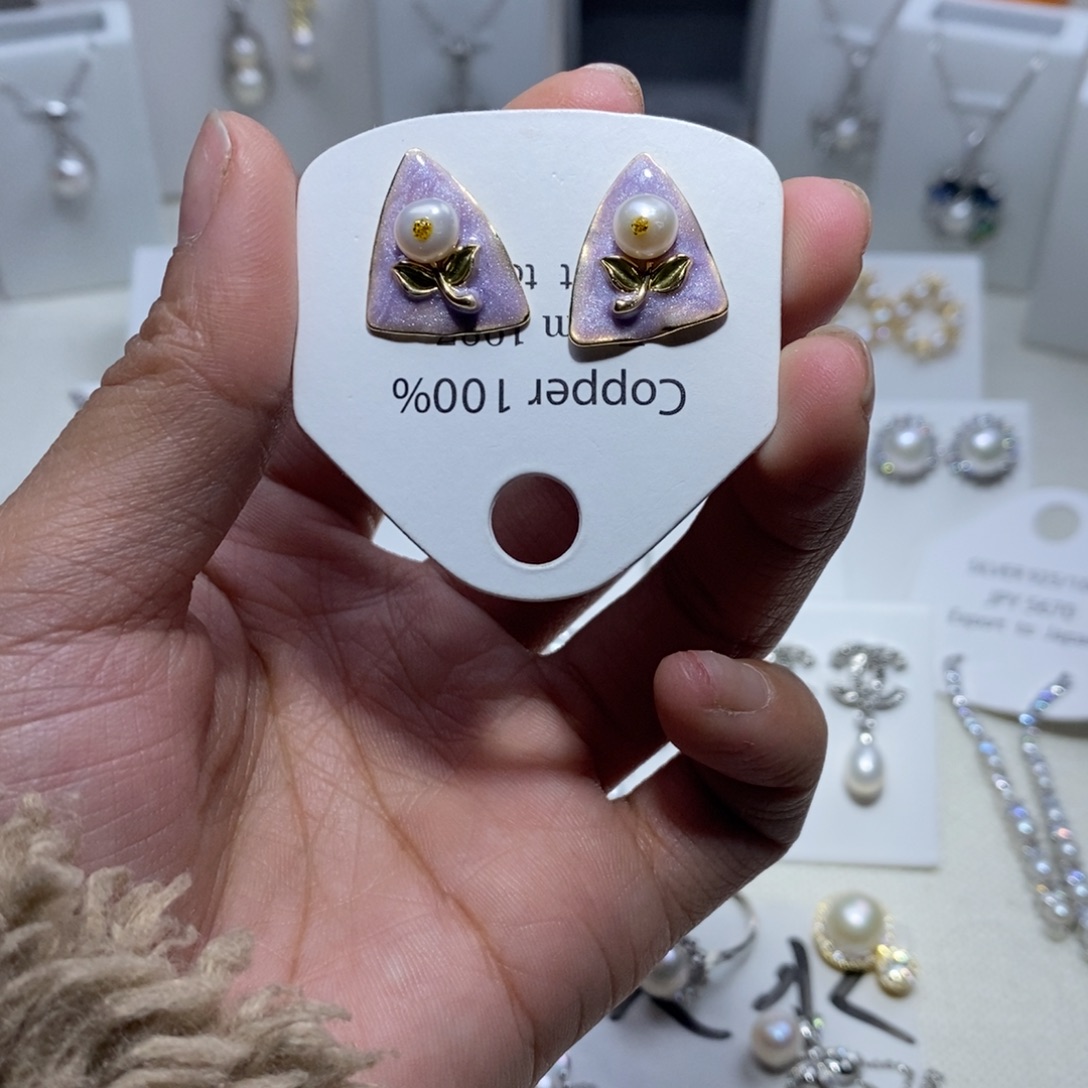 淡水珍珠耳饰未镶嵌