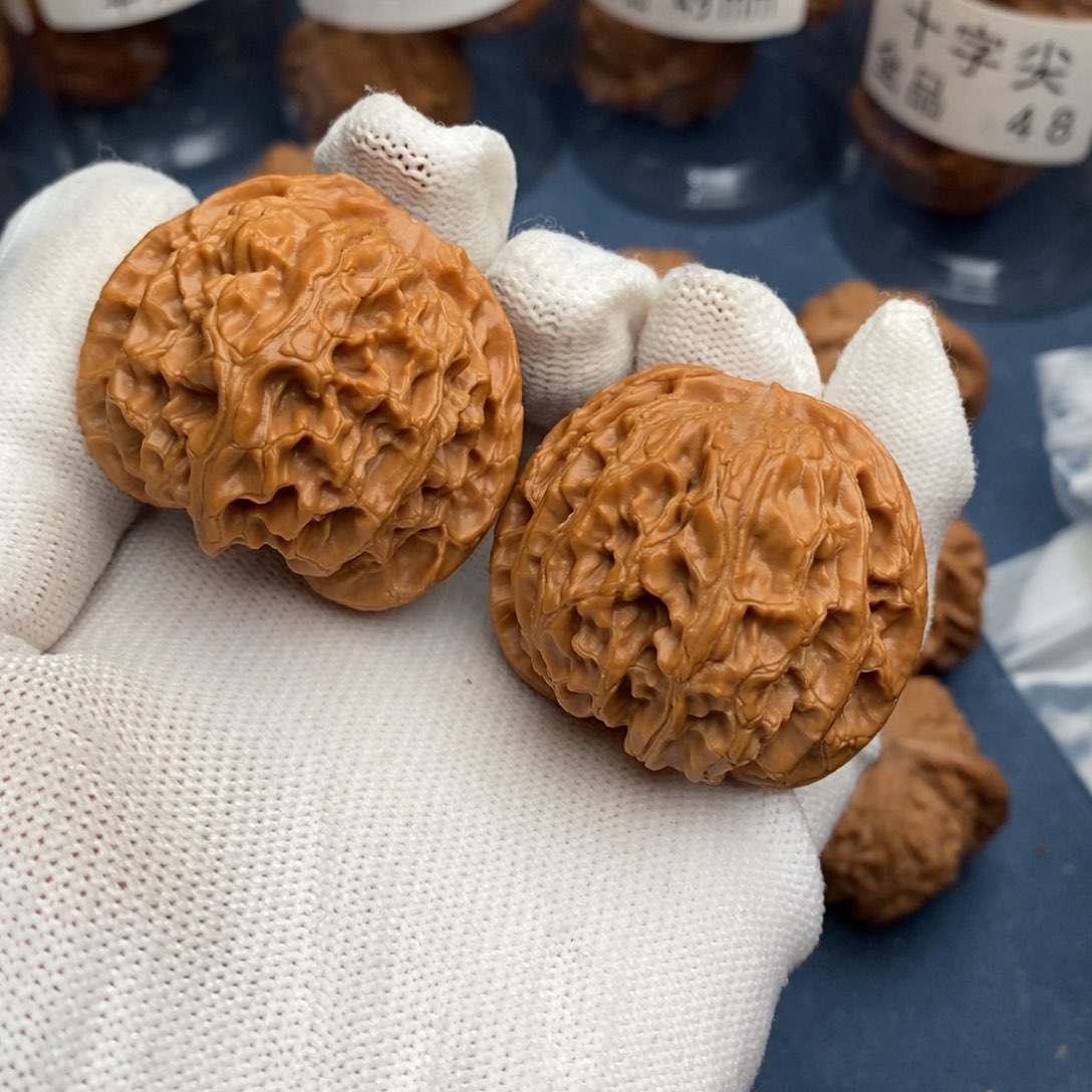 文玩核桃把件苹果园狮子头081