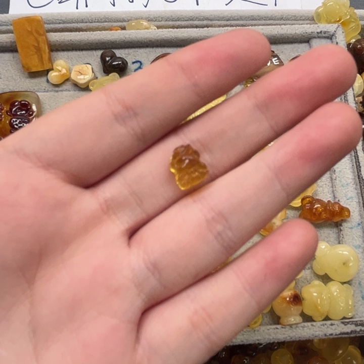 裸石琥珀未镶嵌菲**境天然蜜蜡配件