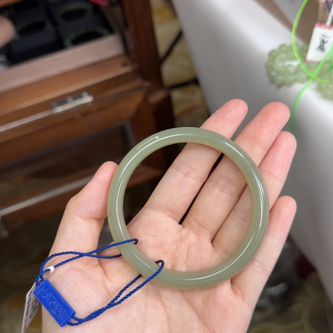 和田玉未镶嵌手镯57