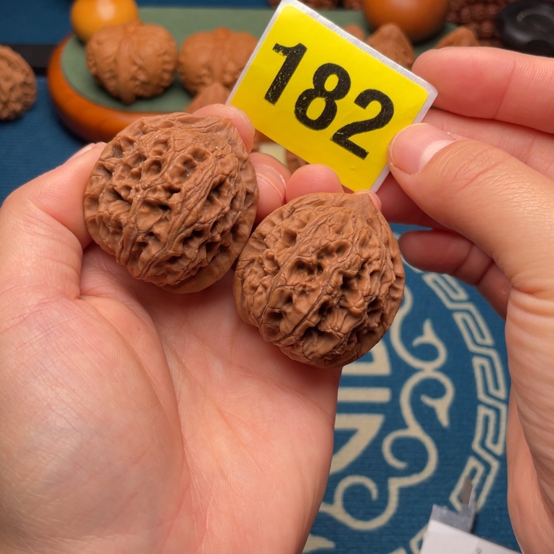 文玩核桃吊坠38水龙纹182号