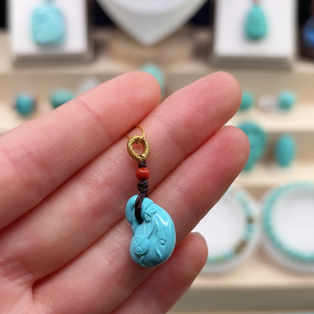 绿松石配饰未镶嵌