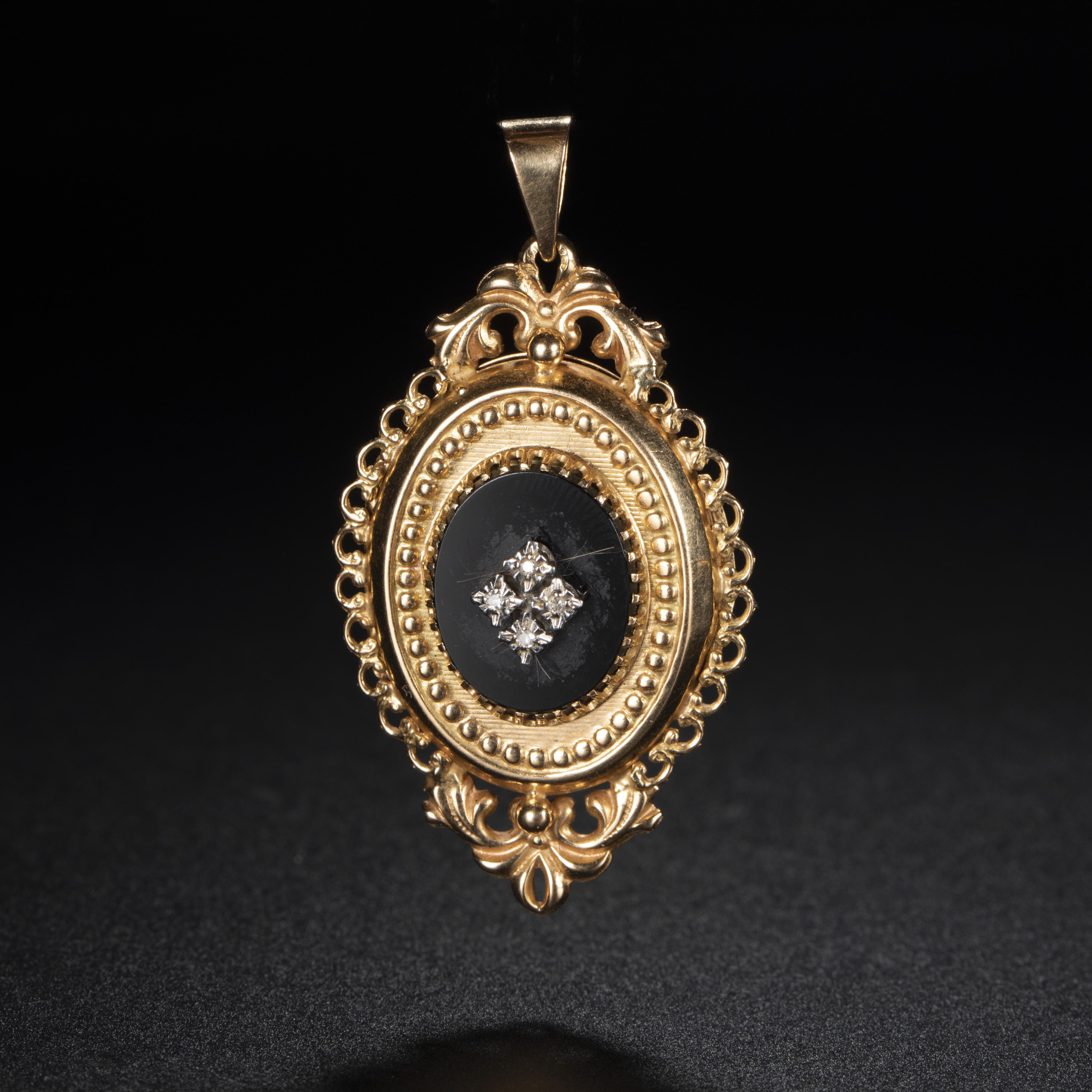 14 钻石吊坠 （珠宝）