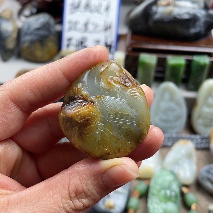 和田玉颈饰未镶嵌