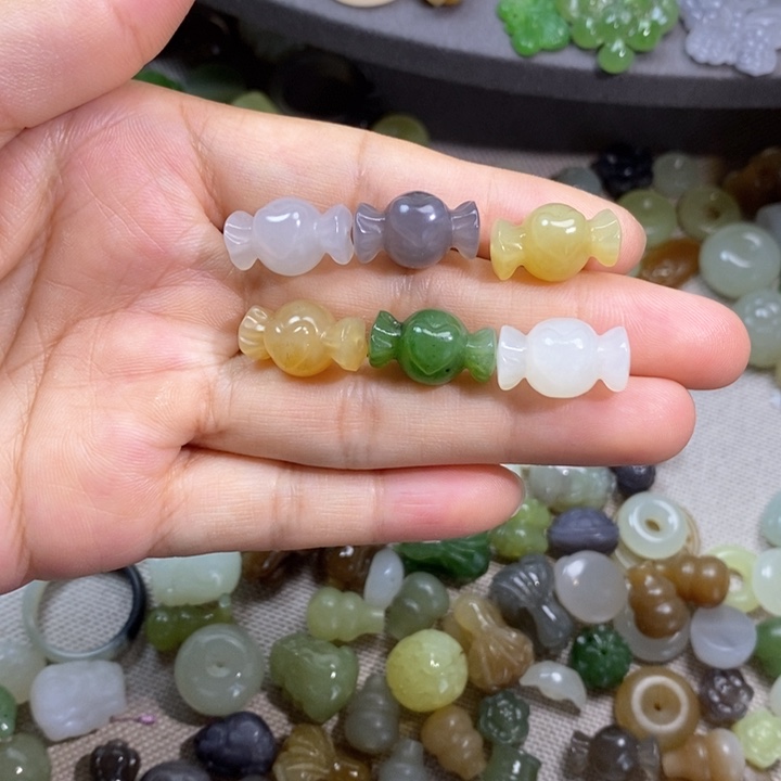 未镶嵌和田玉挂件128一个多样性发其一