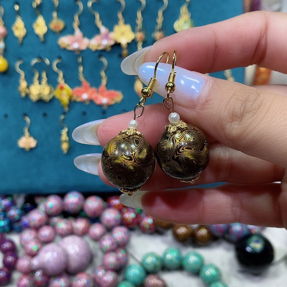 非****姐大漆1.5超级千层耳环……………………