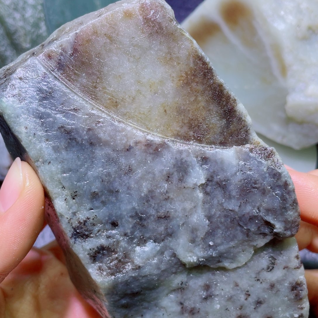 和田玉未镶嵌珠宝半成品