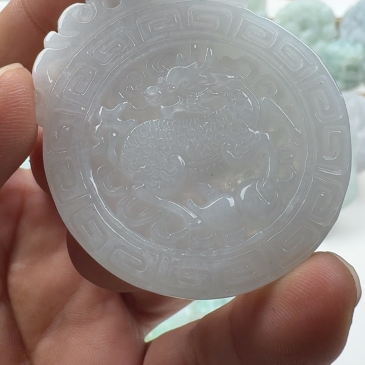 翡翠未镶嵌颈饰天然缅甸A货翡翠