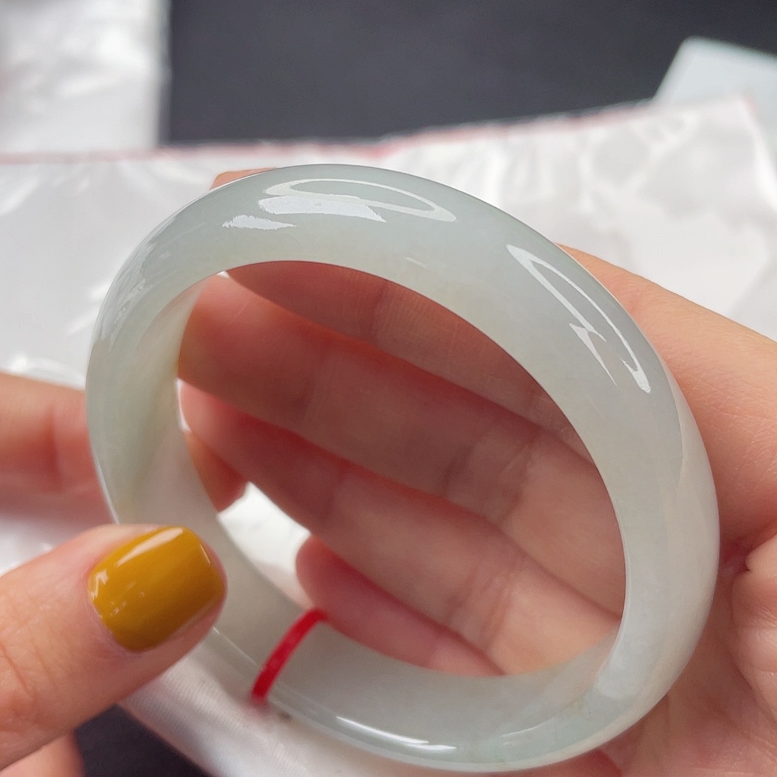 翡翠手镯未镶嵌54.6圈