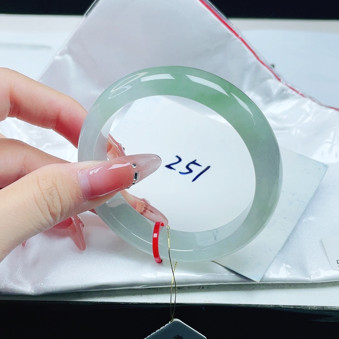 未镶嵌手镯翡翠52+