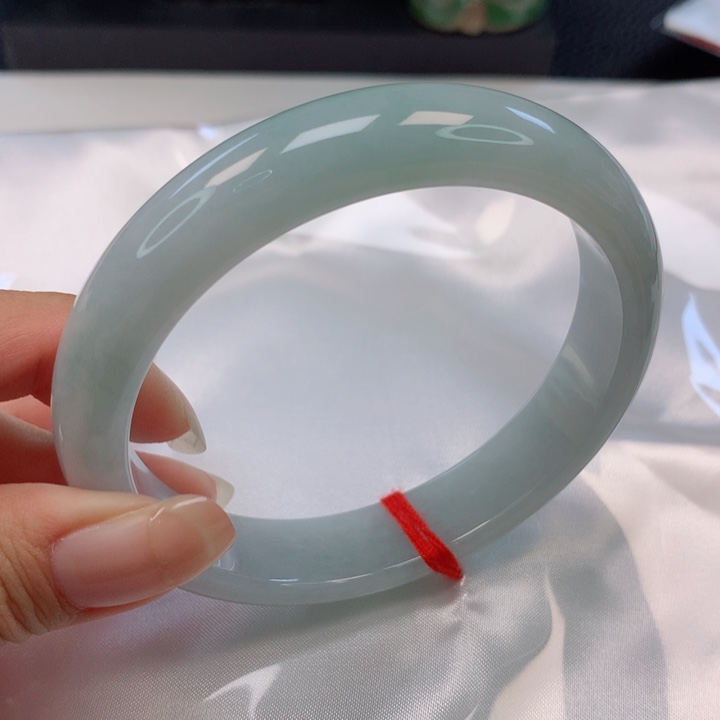 翡翠手镯未镶嵌R*63圈