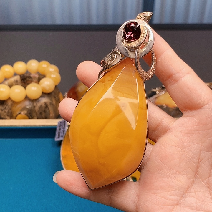 琥珀颈饰银S925镶嵌波兰设计款琥珀蜜蜡