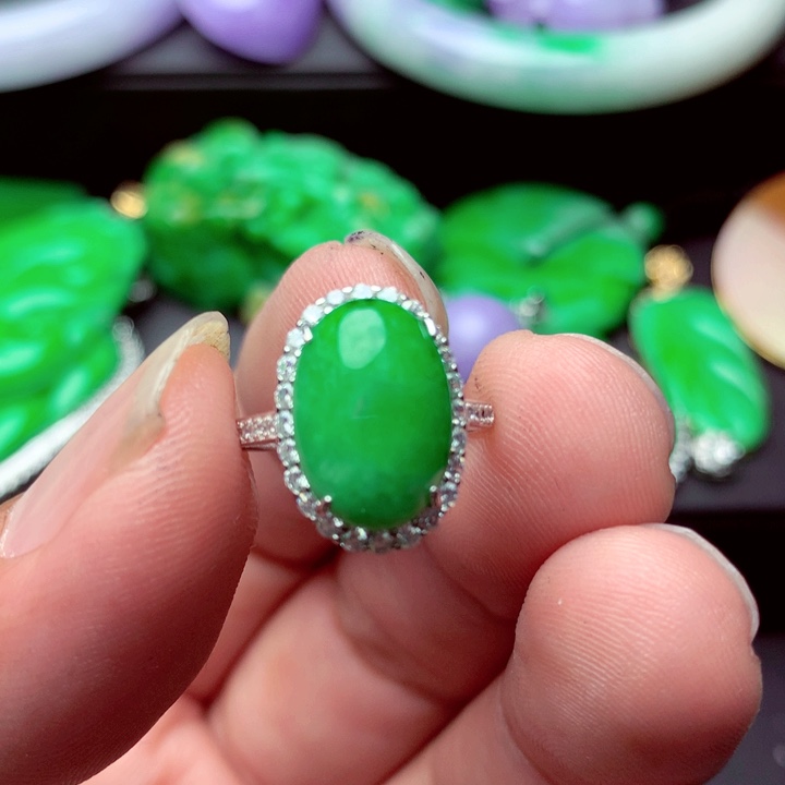 翡翠未镶嵌戒指戒指