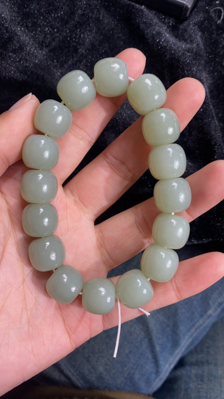 纯天然和田玉新疆且末青白卡14老型珠