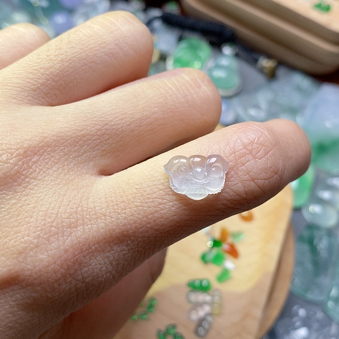 翡翠颈饰未镶嵌翡翠