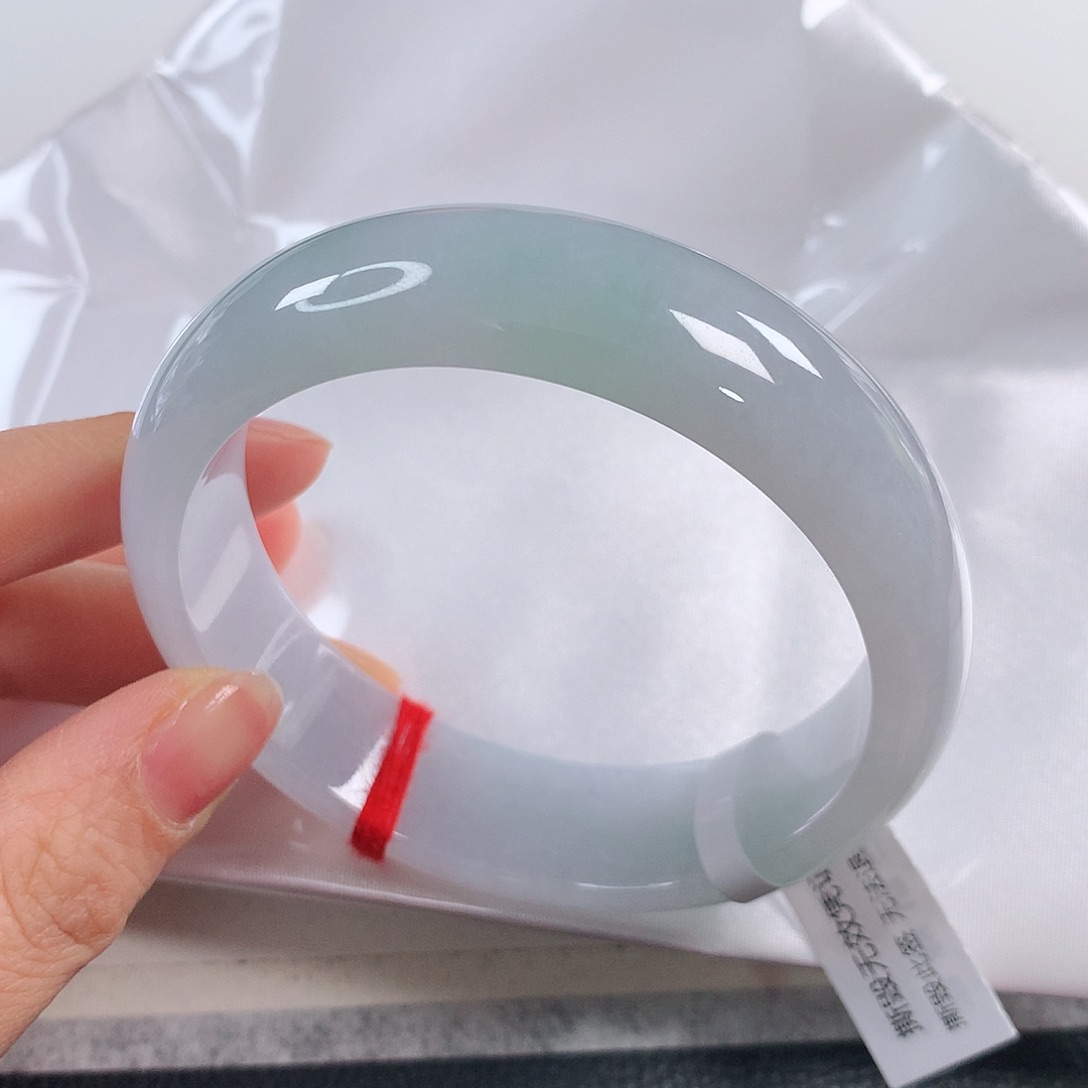 翡翠手镯未镶嵌 正圈