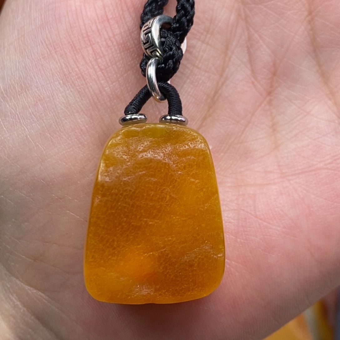 琥珀吊坠(赠链)未镶嵌