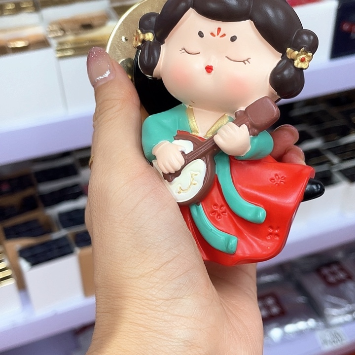 瓷片杨树林粉皮革陶瓷娃娃