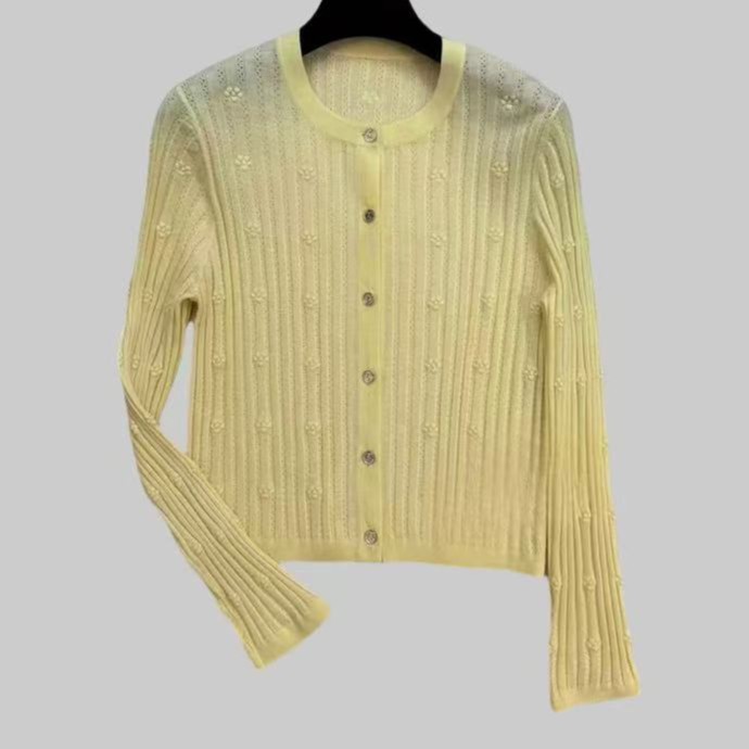 【XIAOHUIHUI】春天就是要把 '花花' 穿上身    |   花朵刺绣针织衫