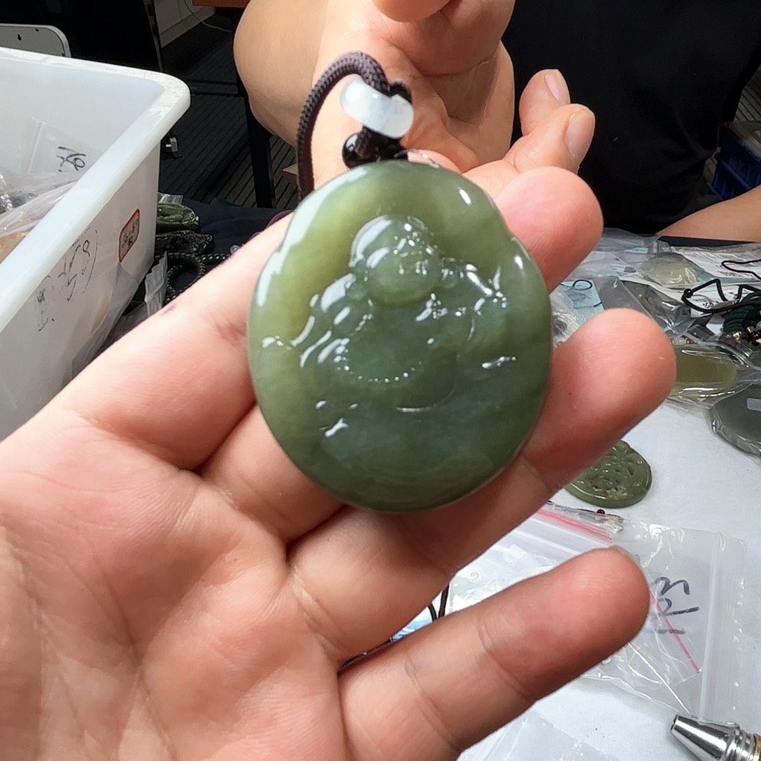 和田玉未镶嵌吊坠(赠链)37