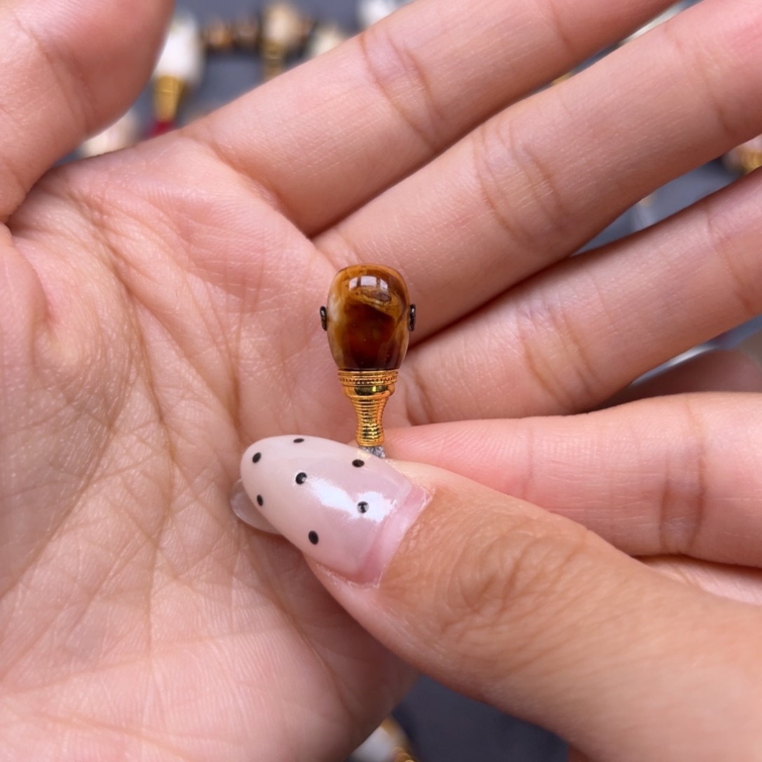 琥珀未镶嵌裸石8.5mm