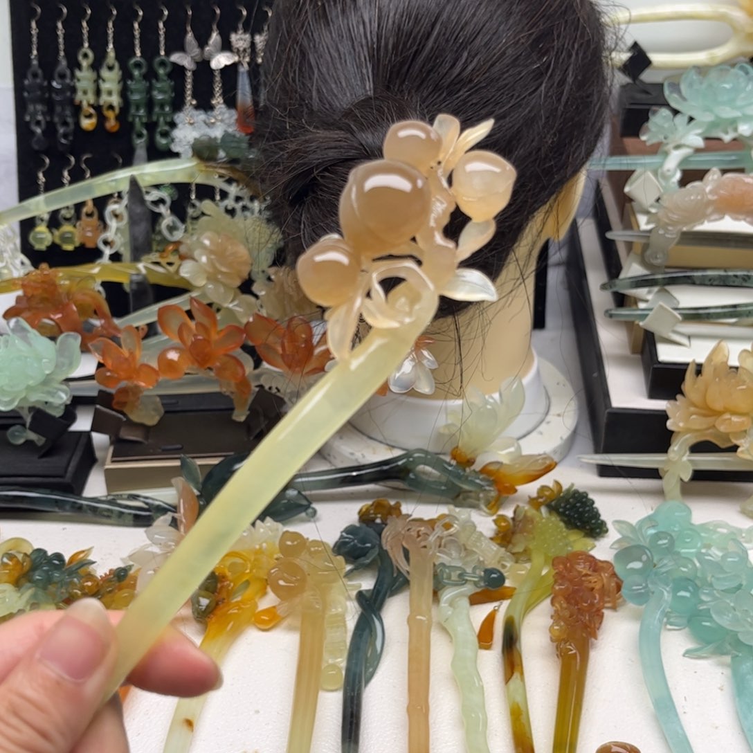 黛****蛇纹石玉合金发簪