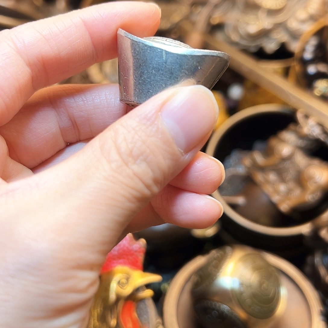 精美铜器工艺品等