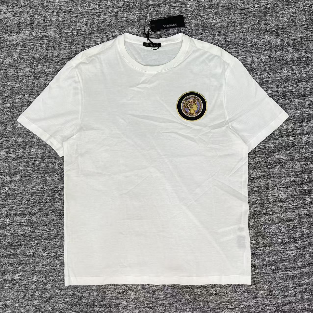 全新未使用 VERSACE/范思哲 人像圆领短袖/多尺码/未使用wk1005