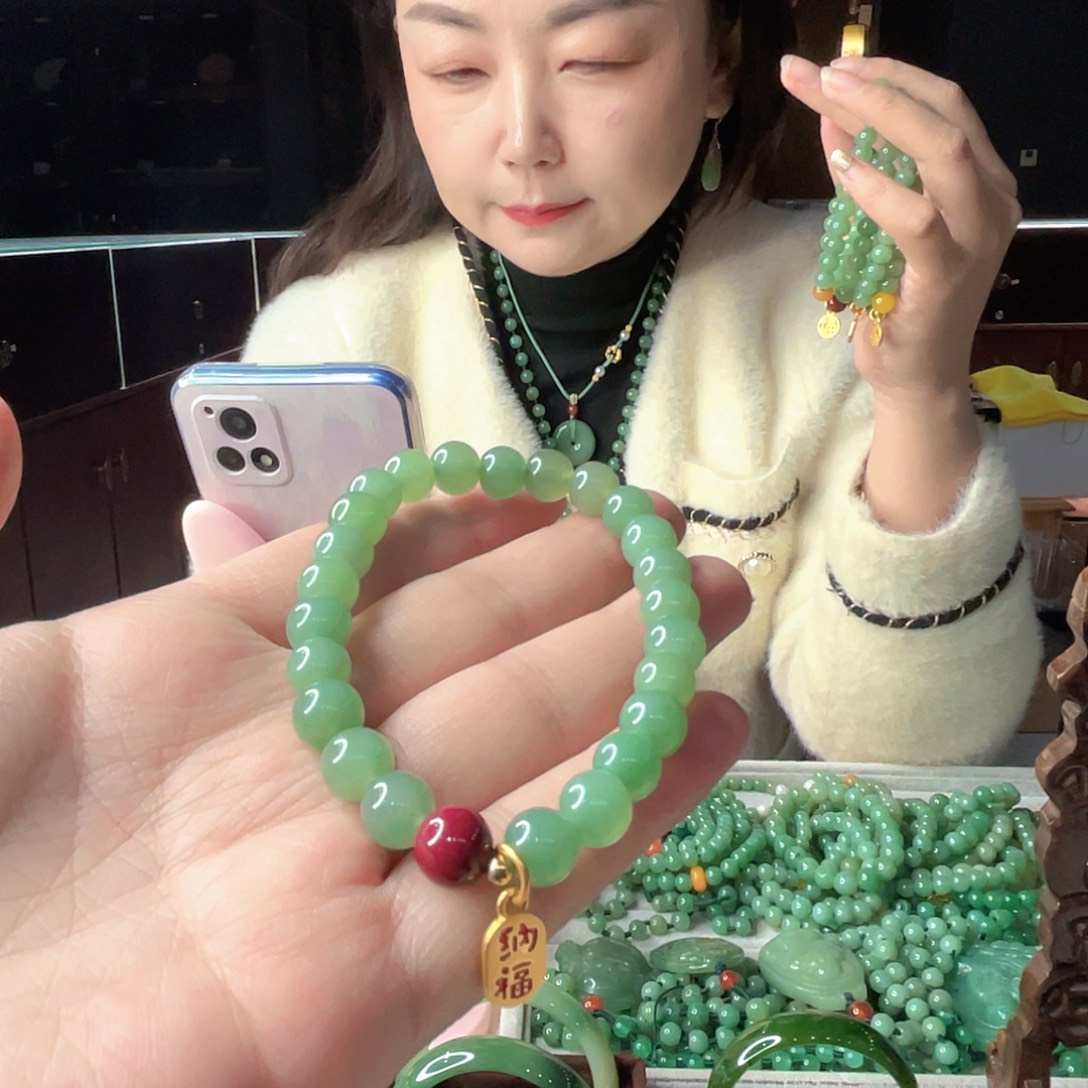 密玉（石英质玉）未镶嵌颈饰