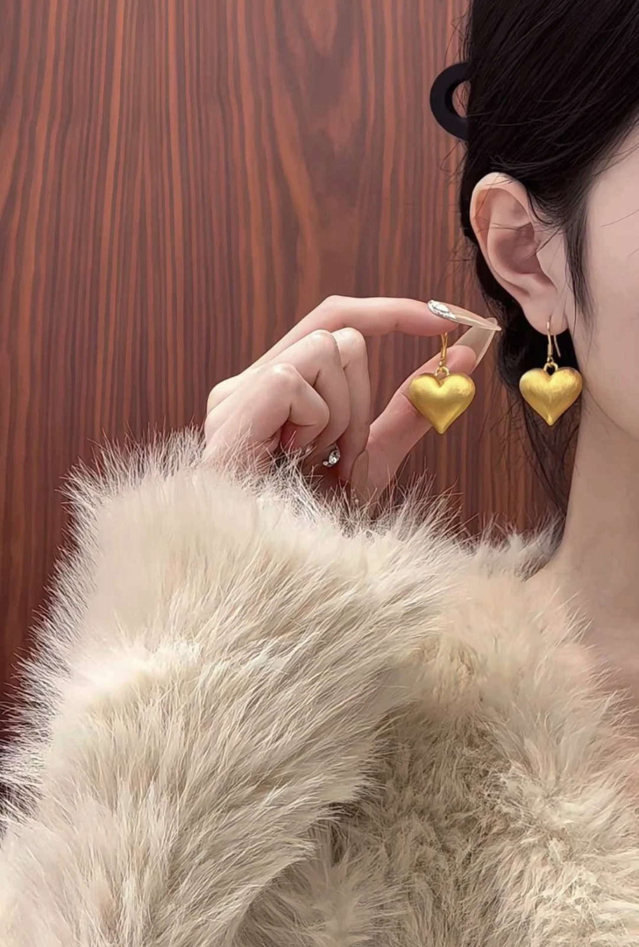 铜合金耳饰 新中式金色爱心耳扣显脸小耳钉大气轻奢高级感