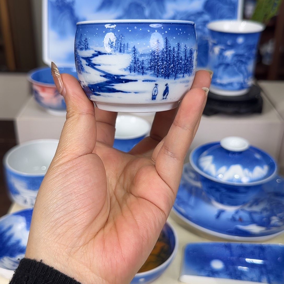 青花山水手绘杯杯