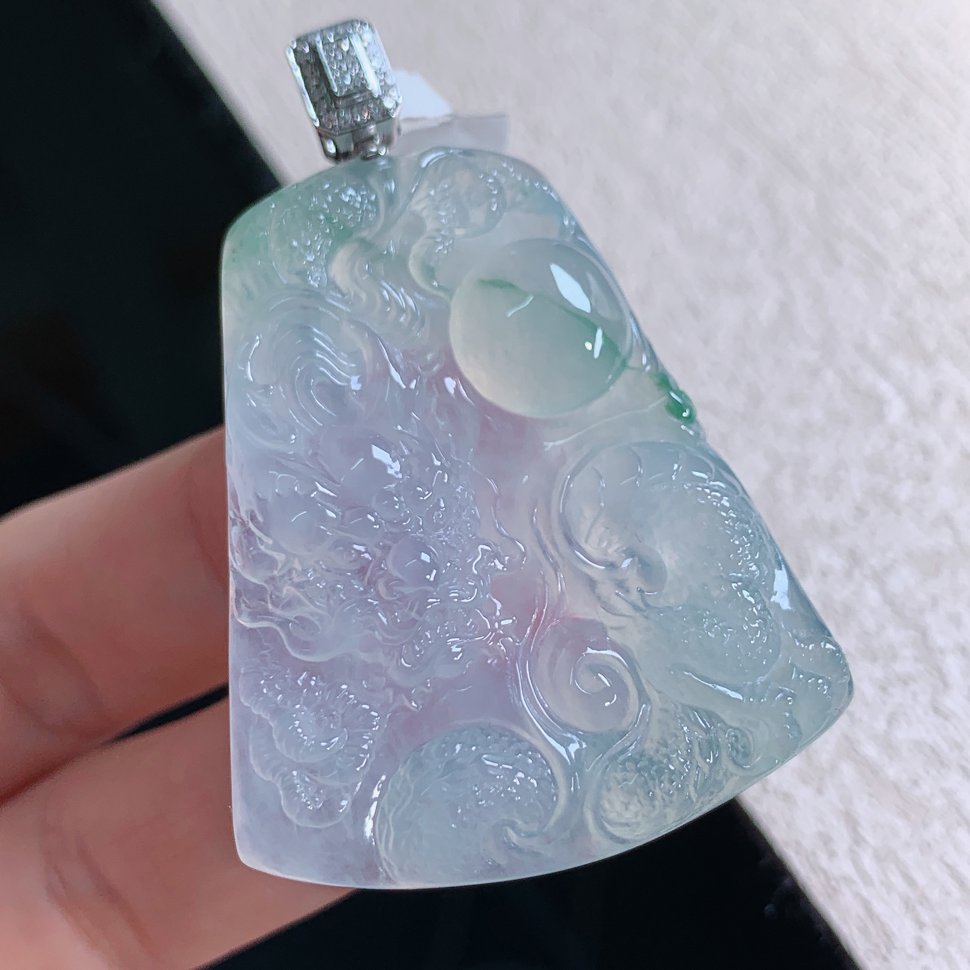 缅甸天然翡翠A货老坑冰种精雕龙牌吊坠精品时尚44.1*35.9*6.7