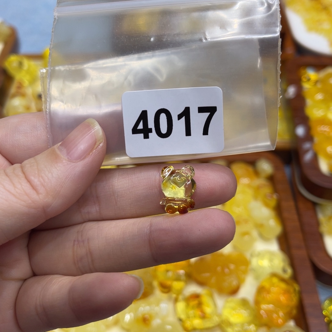 琥珀珠宝奇石未镶嵌