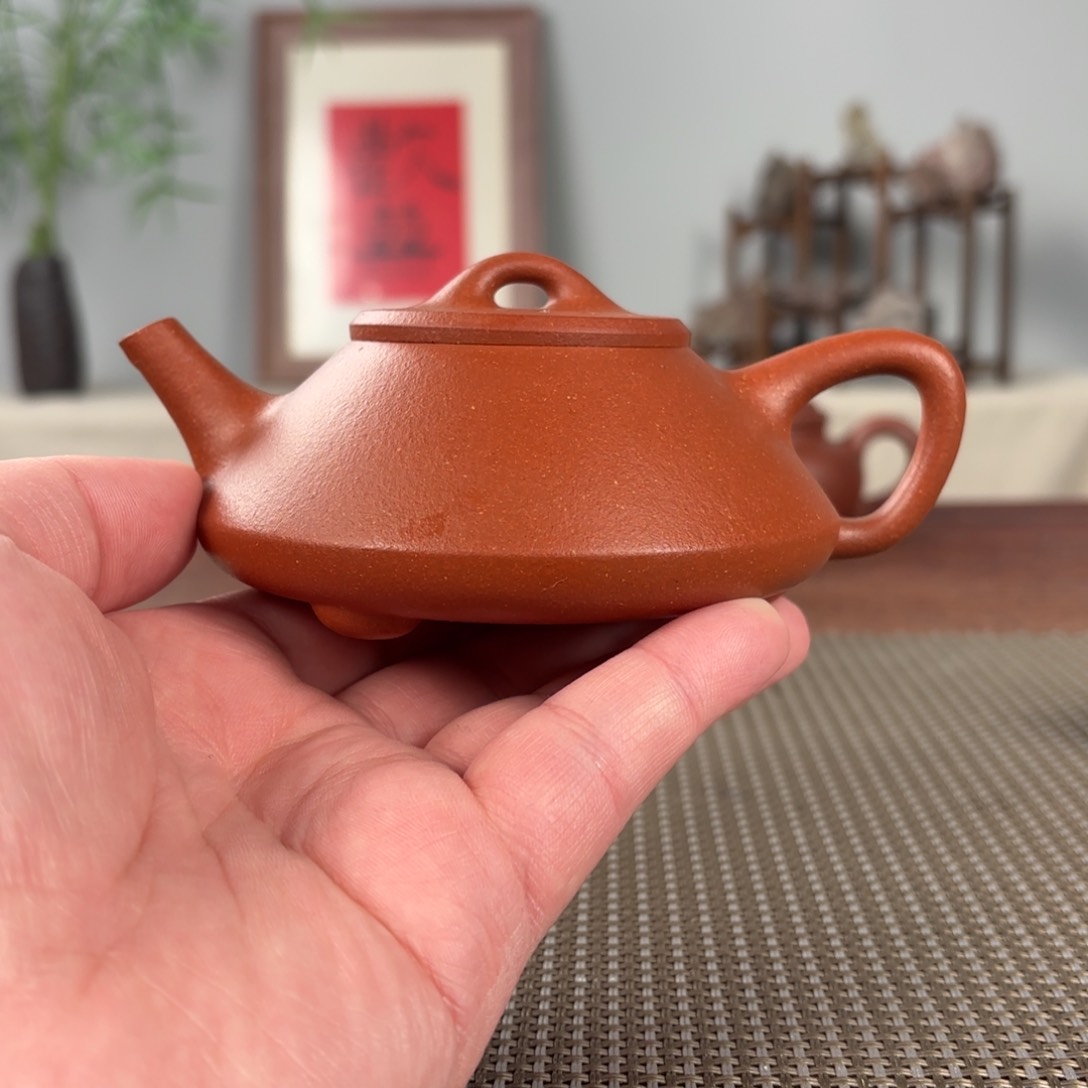 紫砂茶壶德****?微瑕黄龙山原矿紫砂壶