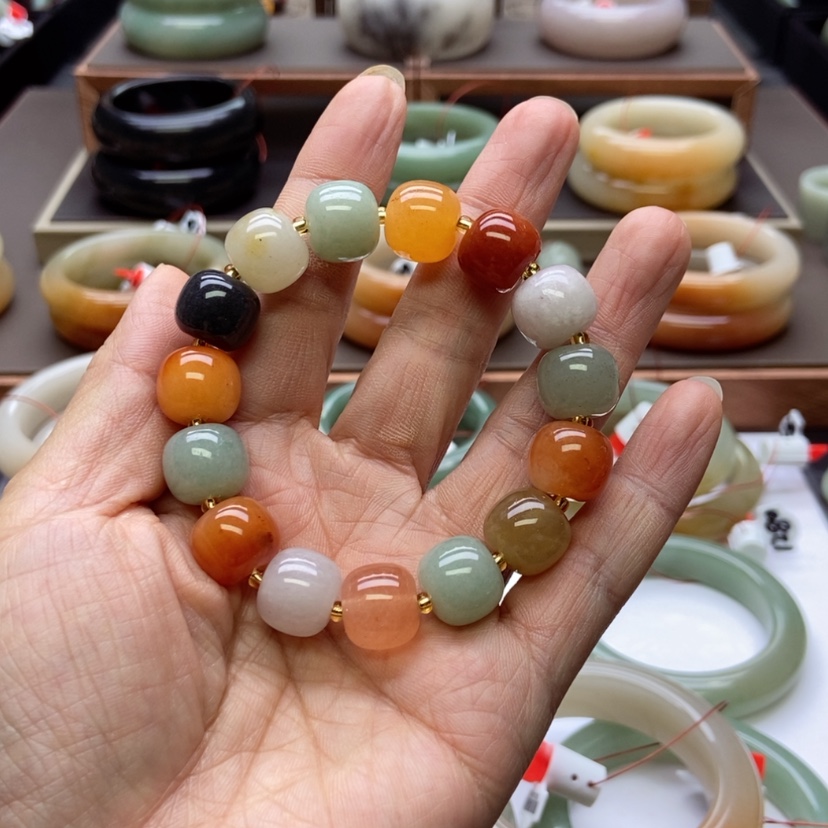 【闪购商品】石英质玉手镯未镶嵌