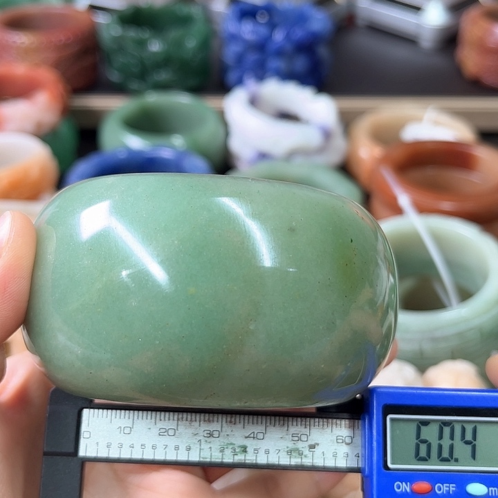 石英质玉手镯未镶嵌桐**奶