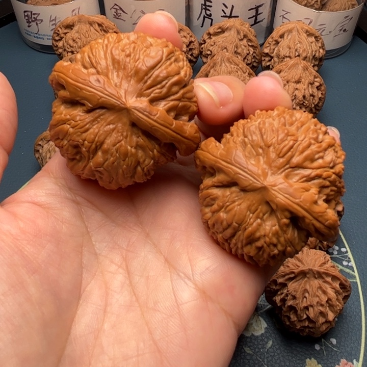 吊坠文玩核桃45闷白