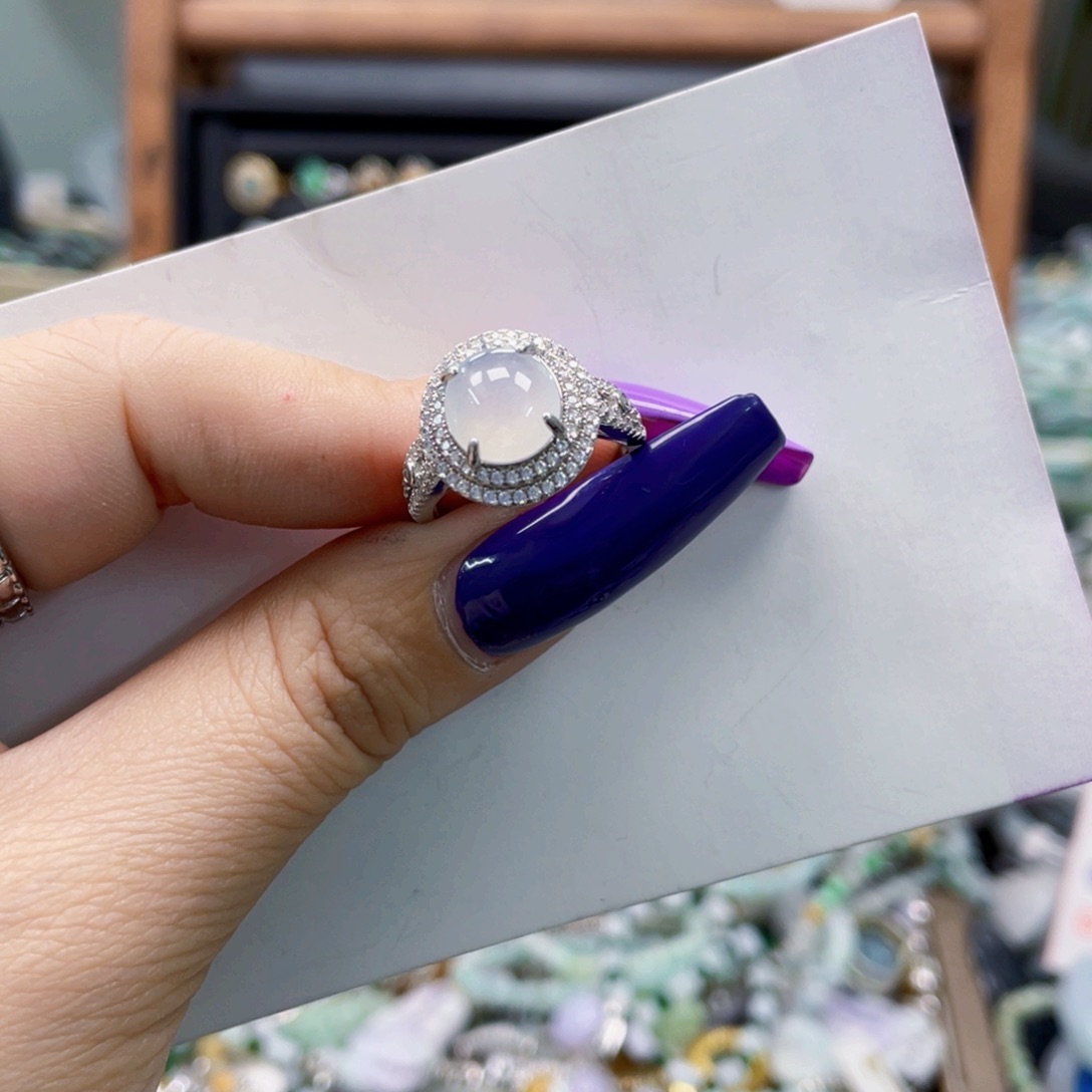 翡翠手镯未镶嵌天然翡翠Ａ货