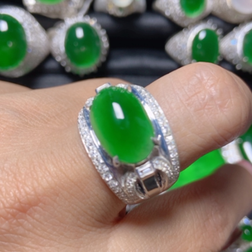 【闪购商品】翡翠颈饰银S925镶嵌翡翠