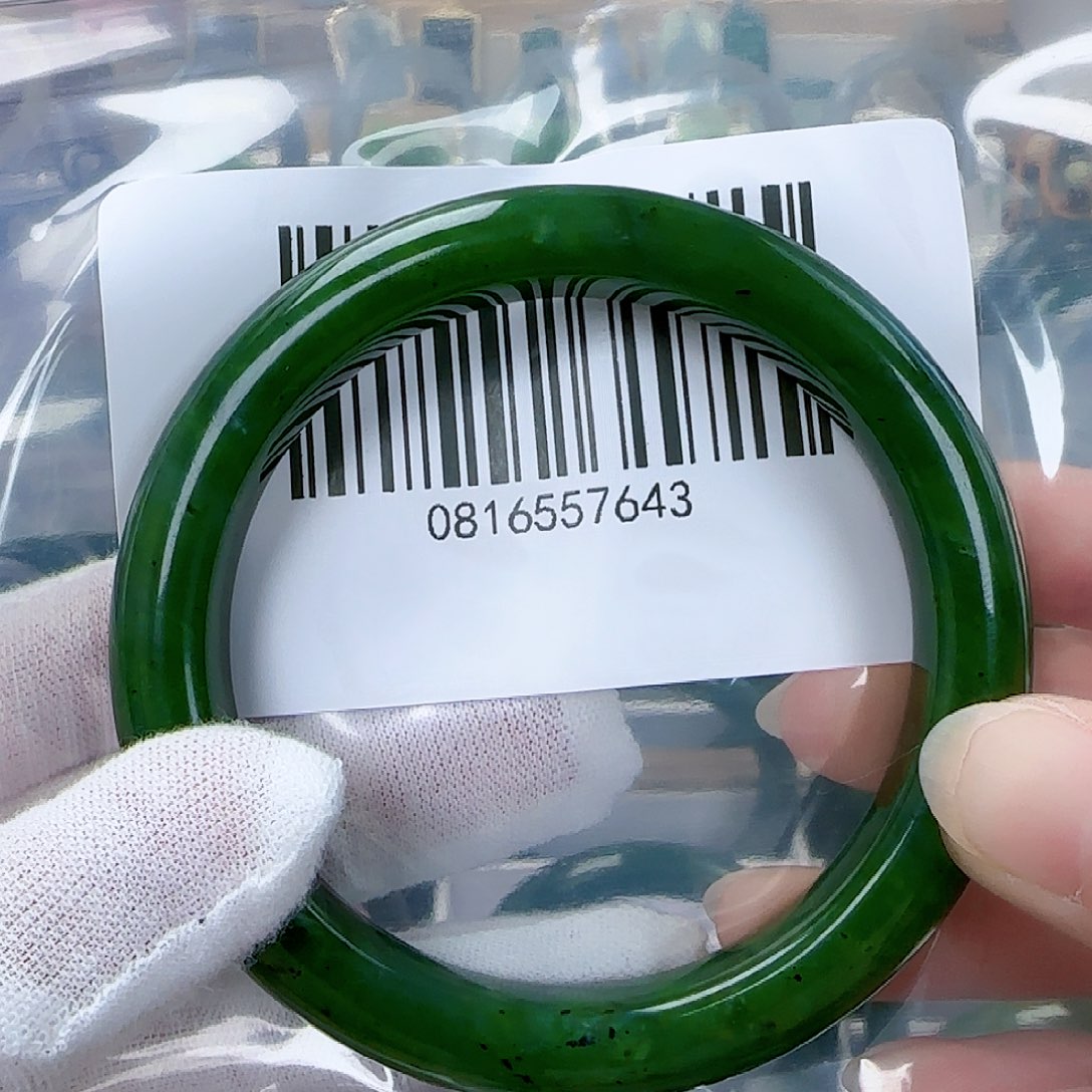 和田玉手镯未镶嵌60包容