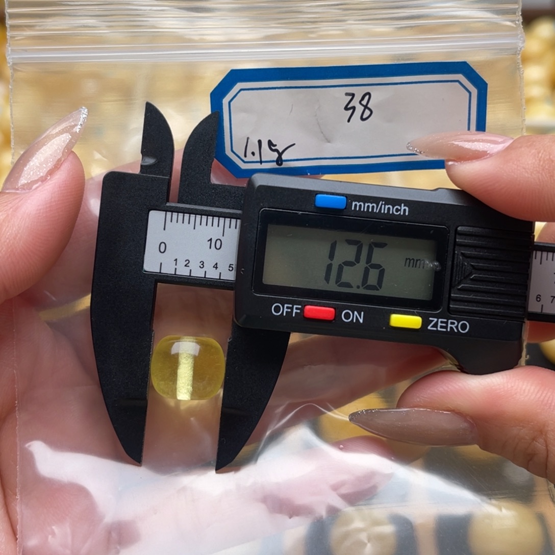 琥珀未镶嵌裸石蜜蜡墩子笑