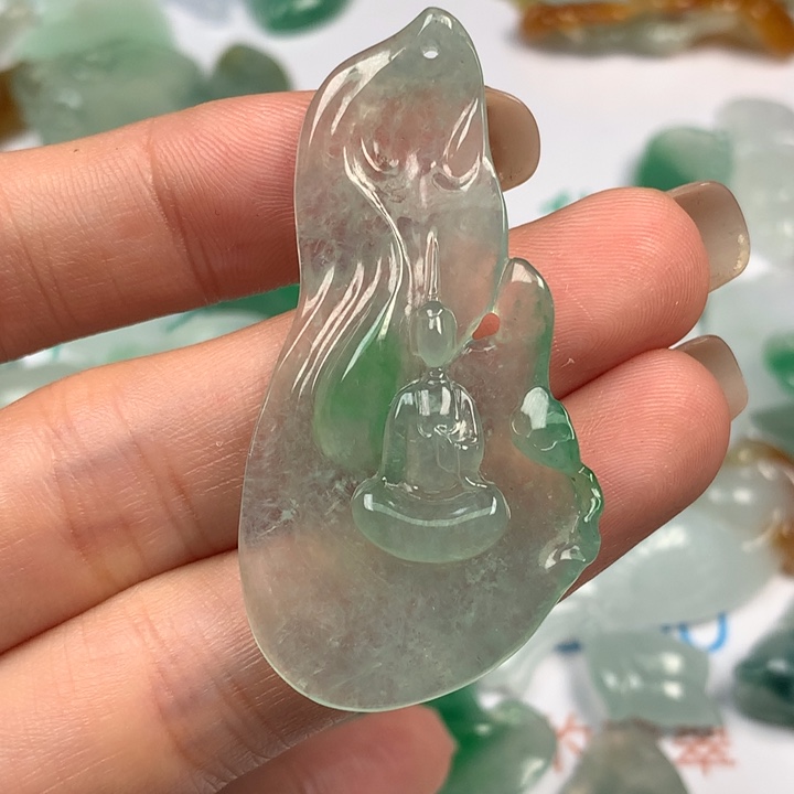 翡翠未镶嵌颈饰翡翠