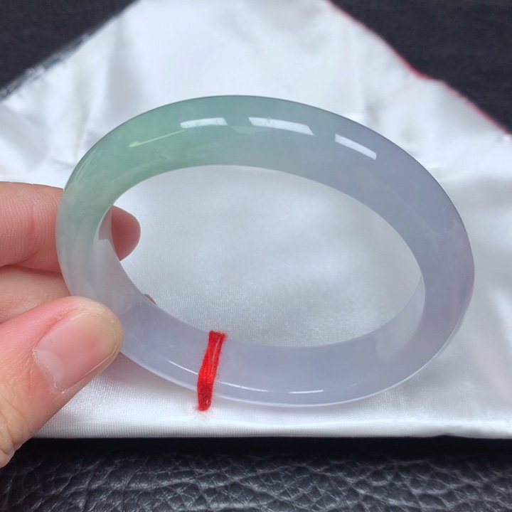 翡翠手镯（贵妃镯）未镶嵌