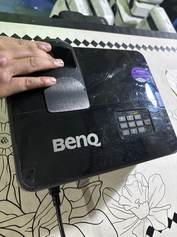 9新  二手 明基投影仪 运费自理