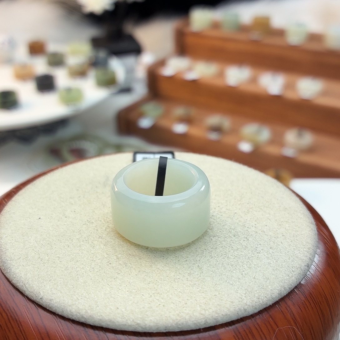 w***o和田玉未镶嵌戒指i60奶蓝圆切16.0mm港码10