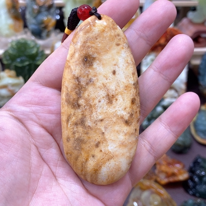 未镶嵌蛇纹石玉颈饰