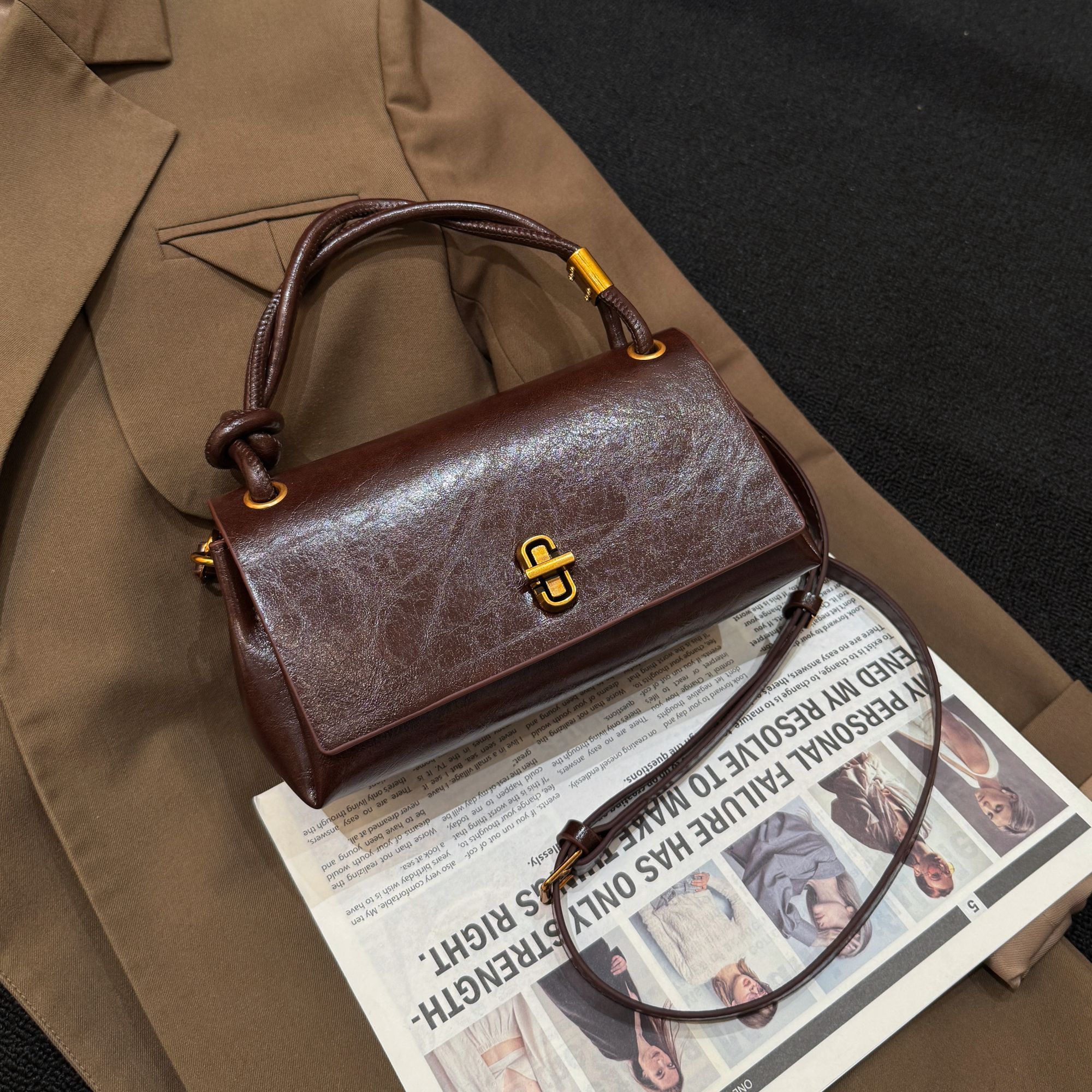 2025秋季上新【琥珀流光】百搭轻奢单肩腋下斜跨手提质感女士包包