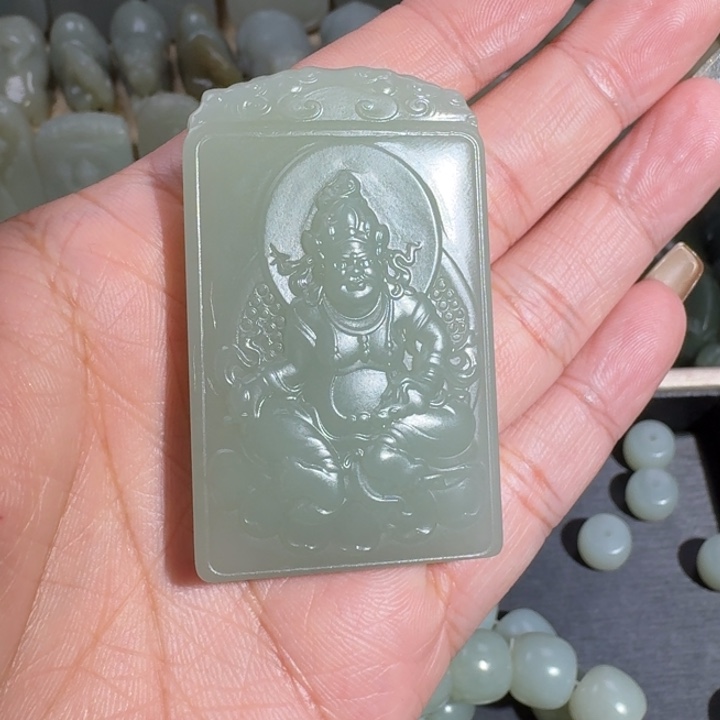 李***面和田玉未镶嵌挂件