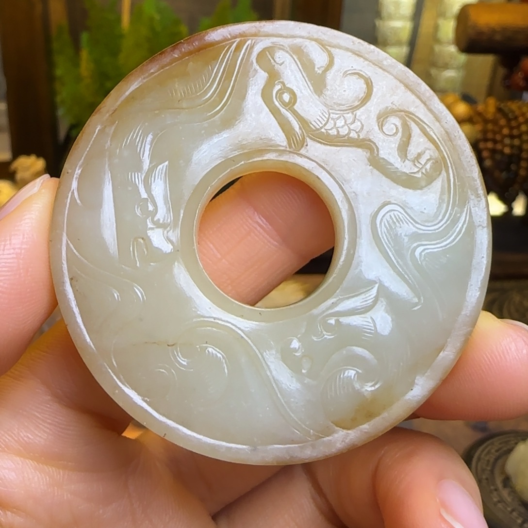 用***3和田玉（糖玉）未镶嵌颈饰