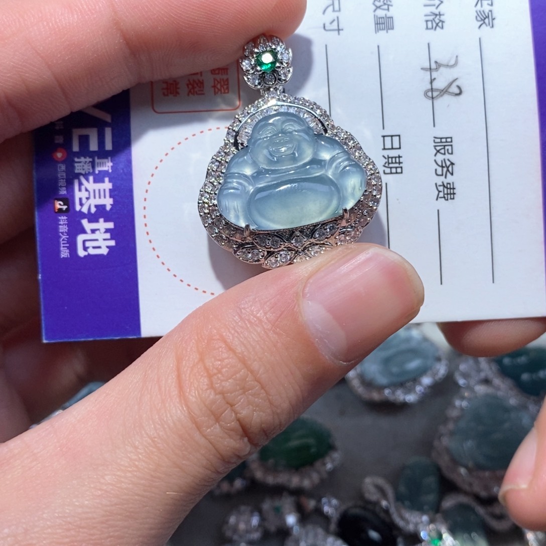 翡翠项链未镶嵌翡翠